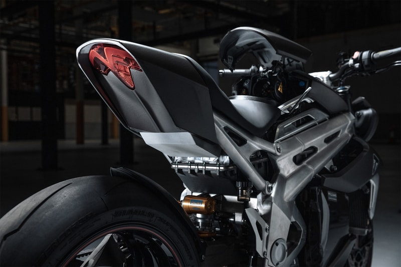 triumph williams formula 1 f1 team advanced engineering division te 1 electric motorcycle lightweight powertrain 