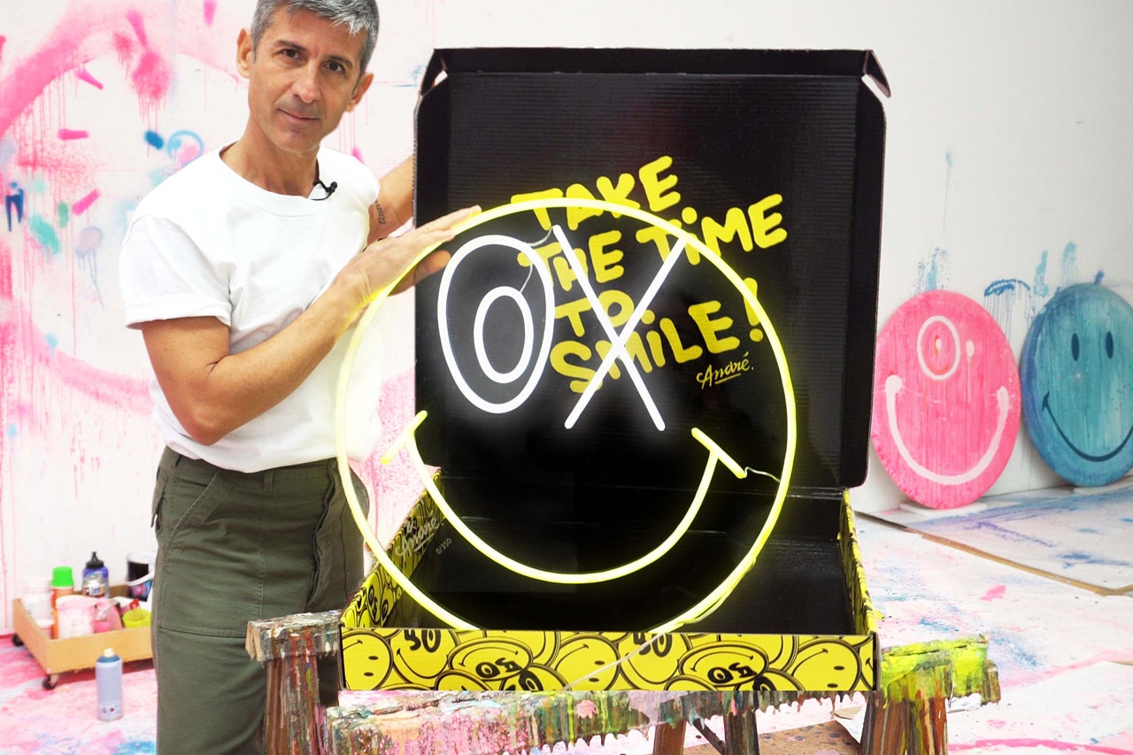 Yellowpop Smiley by André Saraiva Neon Wall Artwork