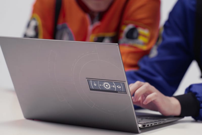 Unboxing: To Mars and Beyond With the ASUS Zenbook 14X OLED Space Edition