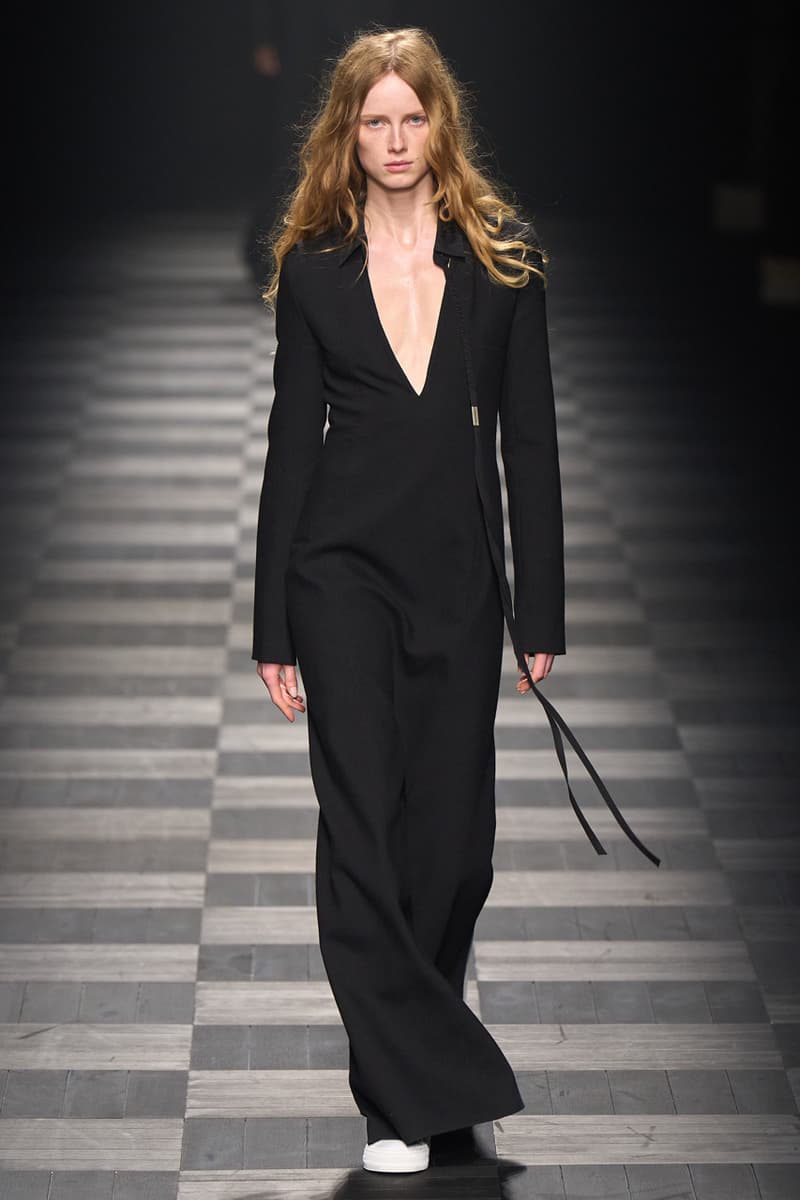 Ann Demeulemeester FW22 Showcases Its Heritage of Elegant Simplicity Fashion