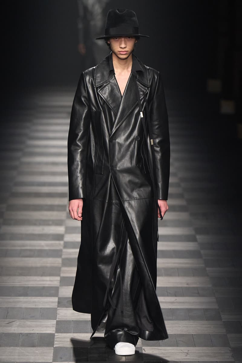 Ann Demeulemeester FW22 Showcases Its Heritage of Elegant Simplicity Fashion