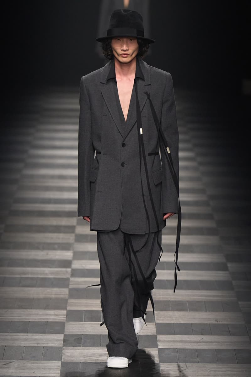 Ann Demeulemeester FW22 Showcases Its Heritage of Elegant Simplicity Fashion