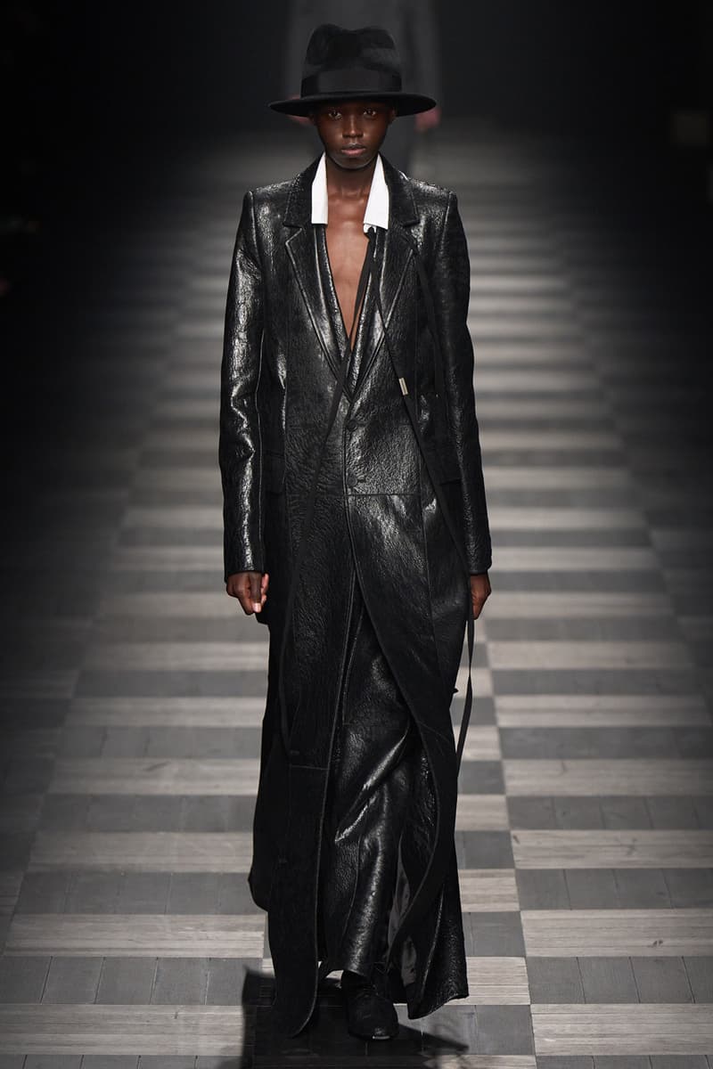 Ann Demeulemeester FW22 Showcases Its Heritage of Elegant Simplicity Fashion