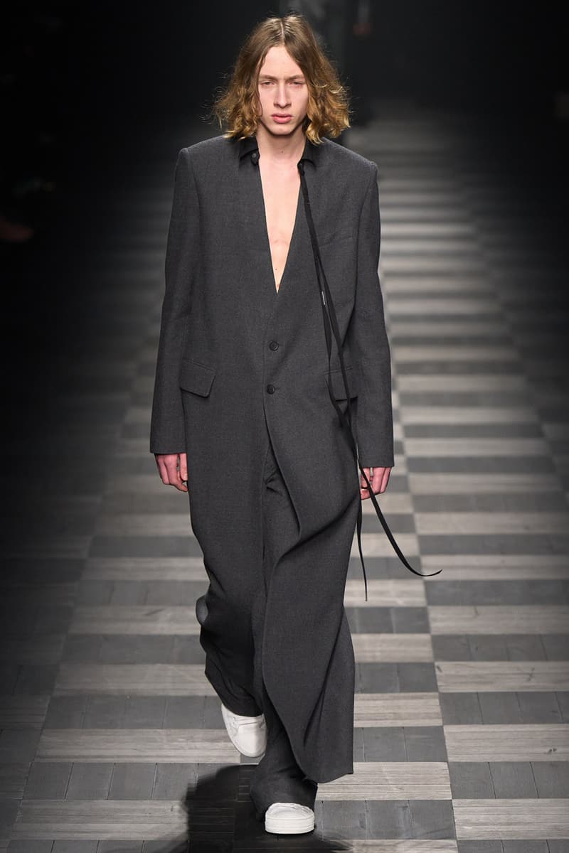 Ann Demeulemeester FW22 Showcases Its Heritage of Elegant Simplicity Fashion