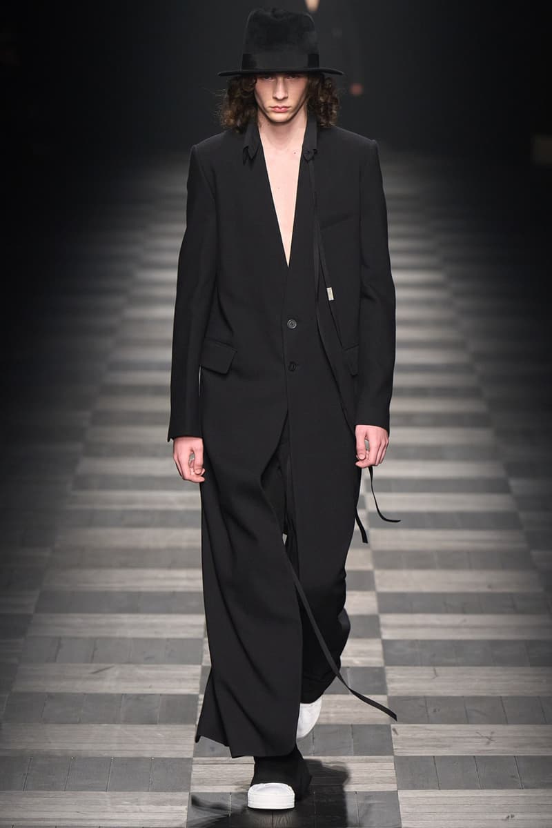 Ann Demeulemeester FW22 Showcases Its Heritage of Elegant Simplicity Fashion