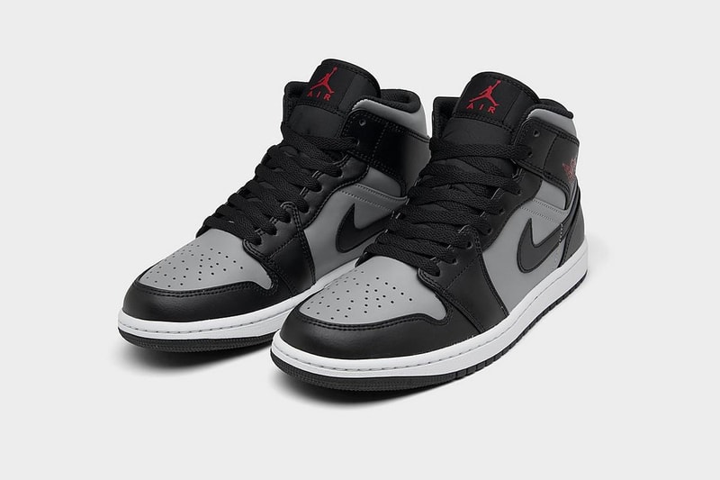 app online shopping sneakers launch release exclusive campaign air jordan shop drop shadow red retro sport basketball e-commerce deals drops