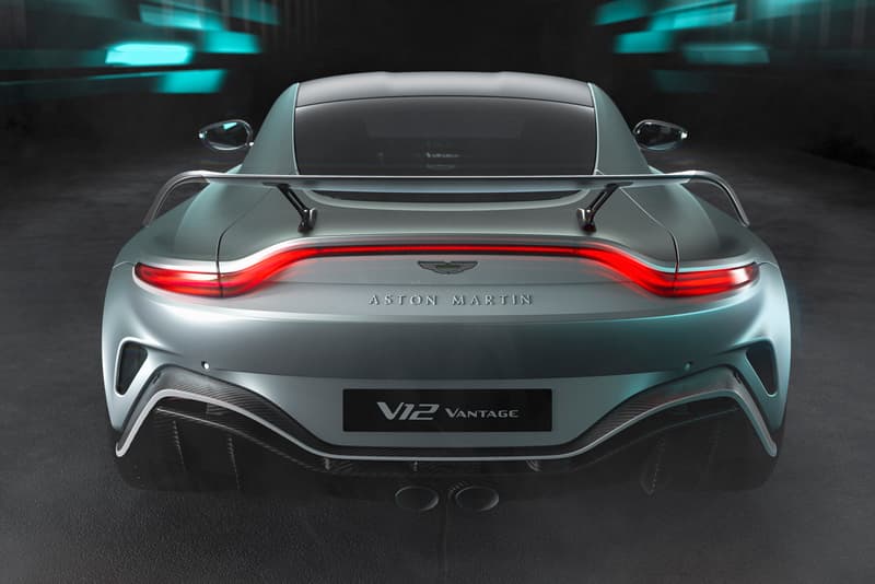 Aston Martin V12 Vantage 2022 Revealed Sold Out 5.2-Liter Twin Turbo 700 PS 753 Nm Torque Speed Performance Power British Supercar