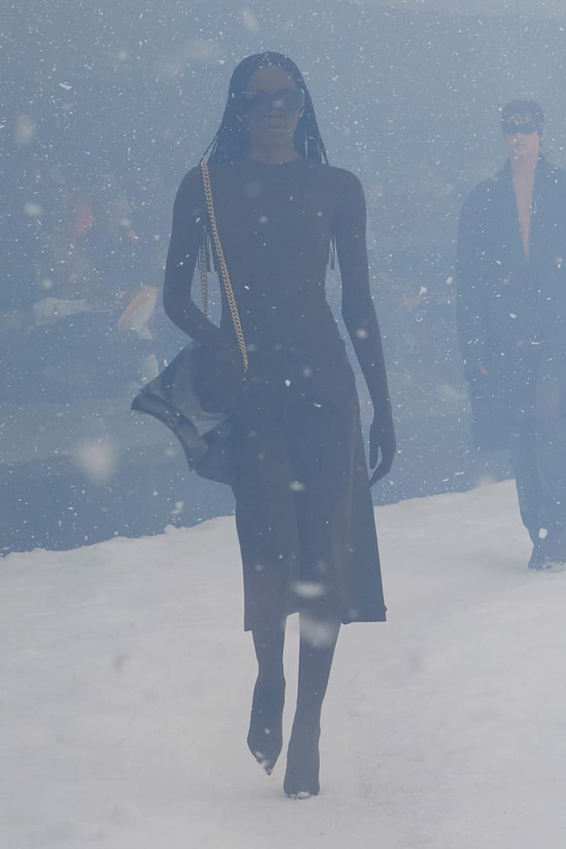 balenciaga winter 22 360 collection runway paris fashion week demna blizzard 