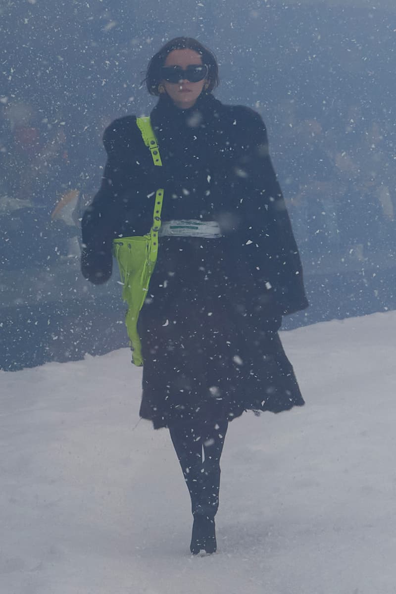 balenciaga winter 22 360 collection runway paris fashion week demna blizzard 