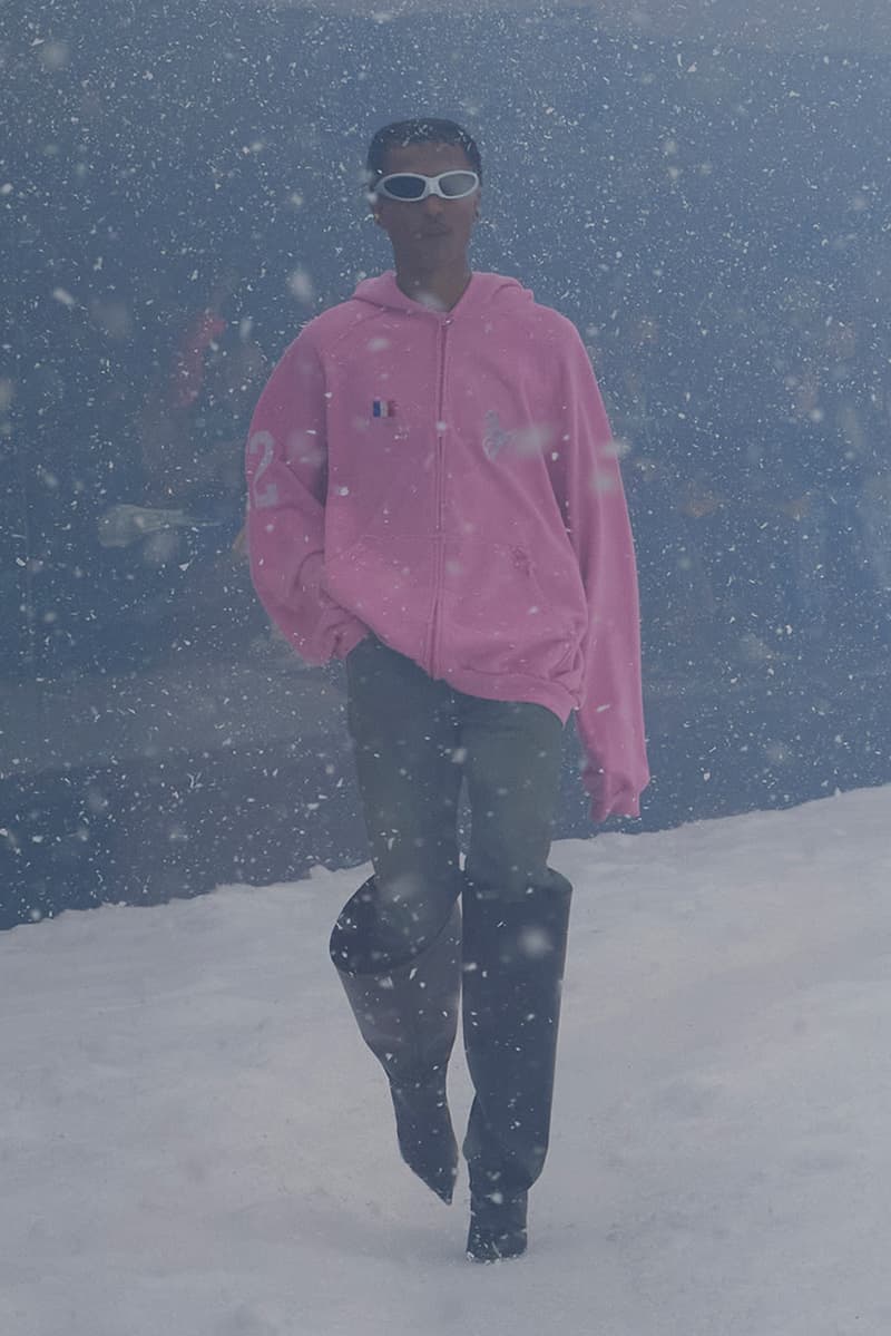 balenciaga winter 22 360 collection runway paris fashion week demna blizzard 