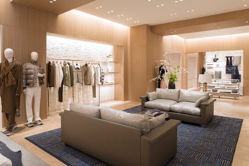Dior Reopens 30 Avenue Montaigne Location Paris france christian store headquarters opening times address