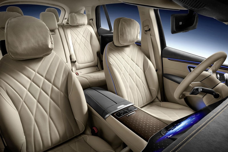 Mercedes-Benz Reveals First Look of the 2023 EQS SUV Interior mercedes-benz eqs 56-inch mbux hyperscreen atmost sound system modern contemporary 
