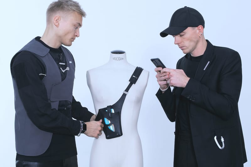 Take a Closer Look at the realme x HELIOT EMIL Smartphone Bag