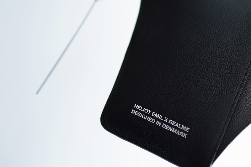 HELIOT EMIL realme realme 9 PRO SERIES smartphone bag closer look paris fashion week smartphones 