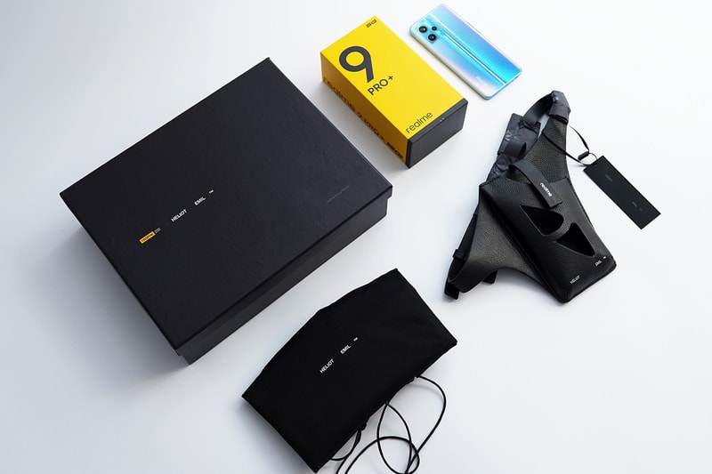 HELIOT EMIL realme realme 9 PRO SERIES smartphone bag closer look paris fashion week smartphones 