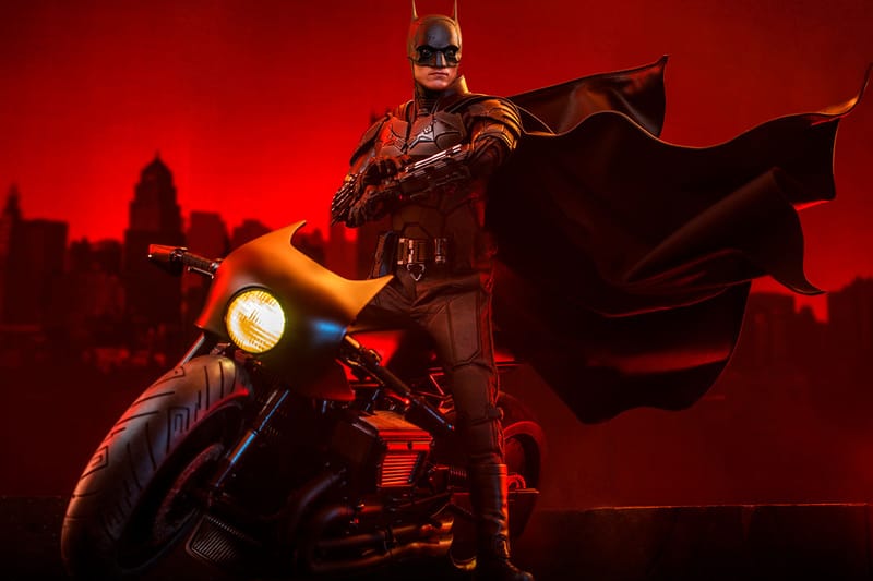 Hot Toys Unveils Its 1/6th Take on Robert Pattinson's Batman