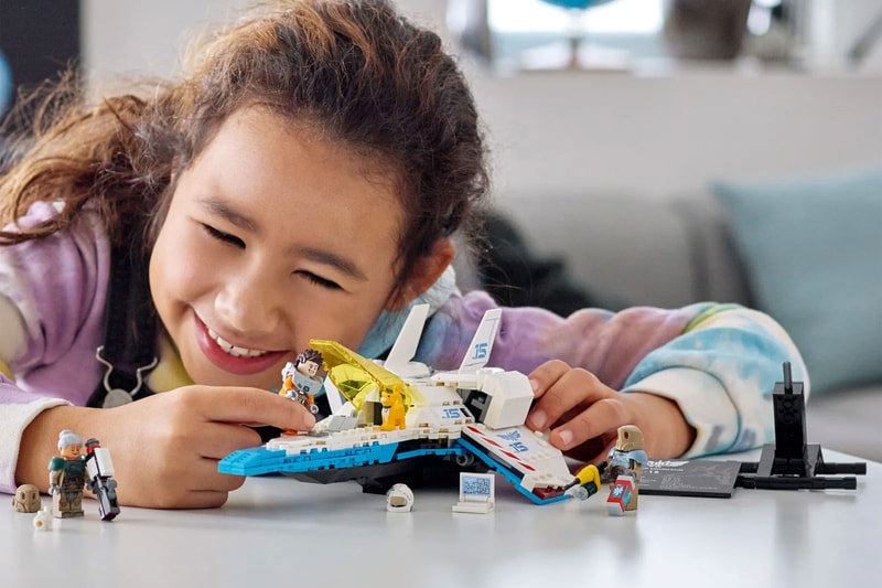 LEGO Launches Into Outer Space With Disney and Pixar With Upcoming 'Lightyear' Sets buzz lightyear chris evans to infinity and beyond 76832 Lightyear XL-15 Spaceship 76831 Lightyear Zurg Battle 76830 Zyclops Chase 