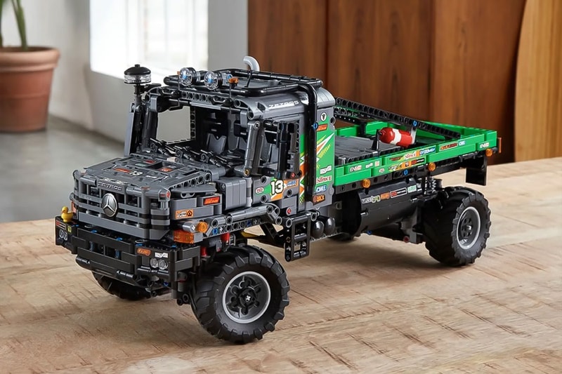 LEGO Technics Expands Vehicular Lineup With Heavy Duty Mercedes-Benz Zetros Trial Truck building blocks 4x4 suspension