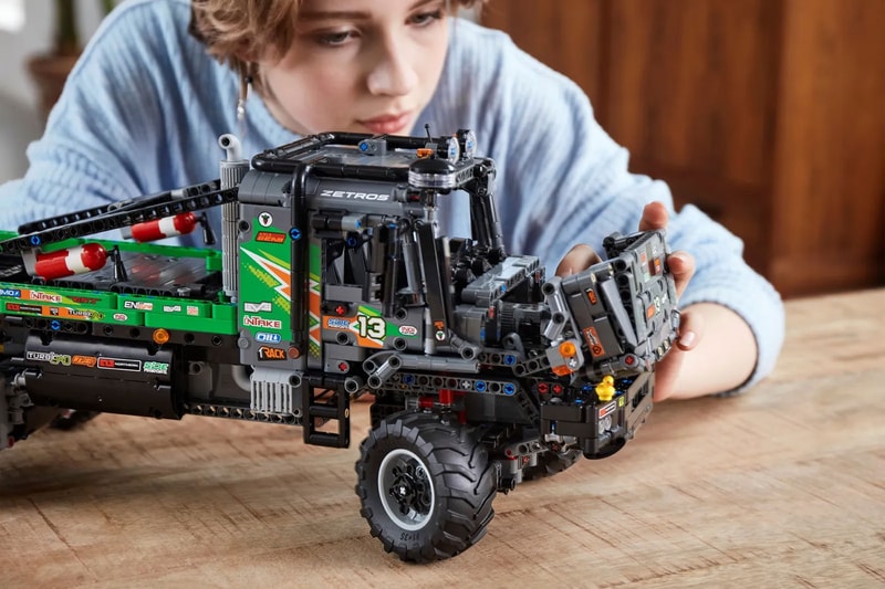 LEGO Technics Expands Vehicular Lineup With Heavy Duty Mercedes-Benz Zetros Trial Truck building blocks 4x4 suspension