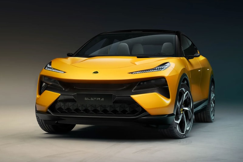 Lotus eletre hyper suv 600 hp awd ev 5-door production model china europe uk type 132 fast charge 100 kwh 363 miles tesla model x long range plus 600 horsepower 161 mph less than 3 seconds yellow carbon fiber kef audio lidar