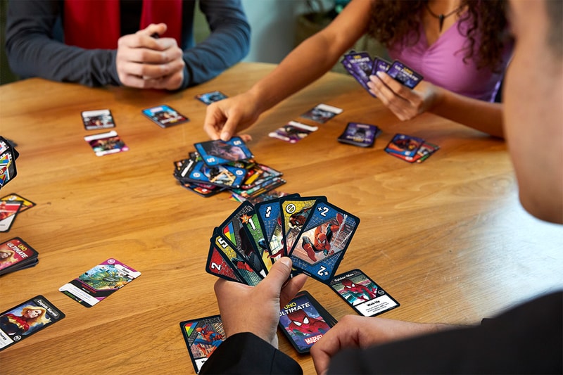 mattel uno ultimate card game collectible set foil marvel comics entertainment superheroes iron man thor captain marvel black panther 