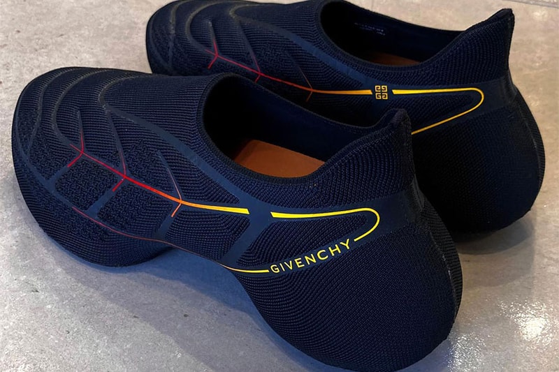Matthew m williams givenchy tk360 full knit sneaker white purple black gradient heat one piece first look images