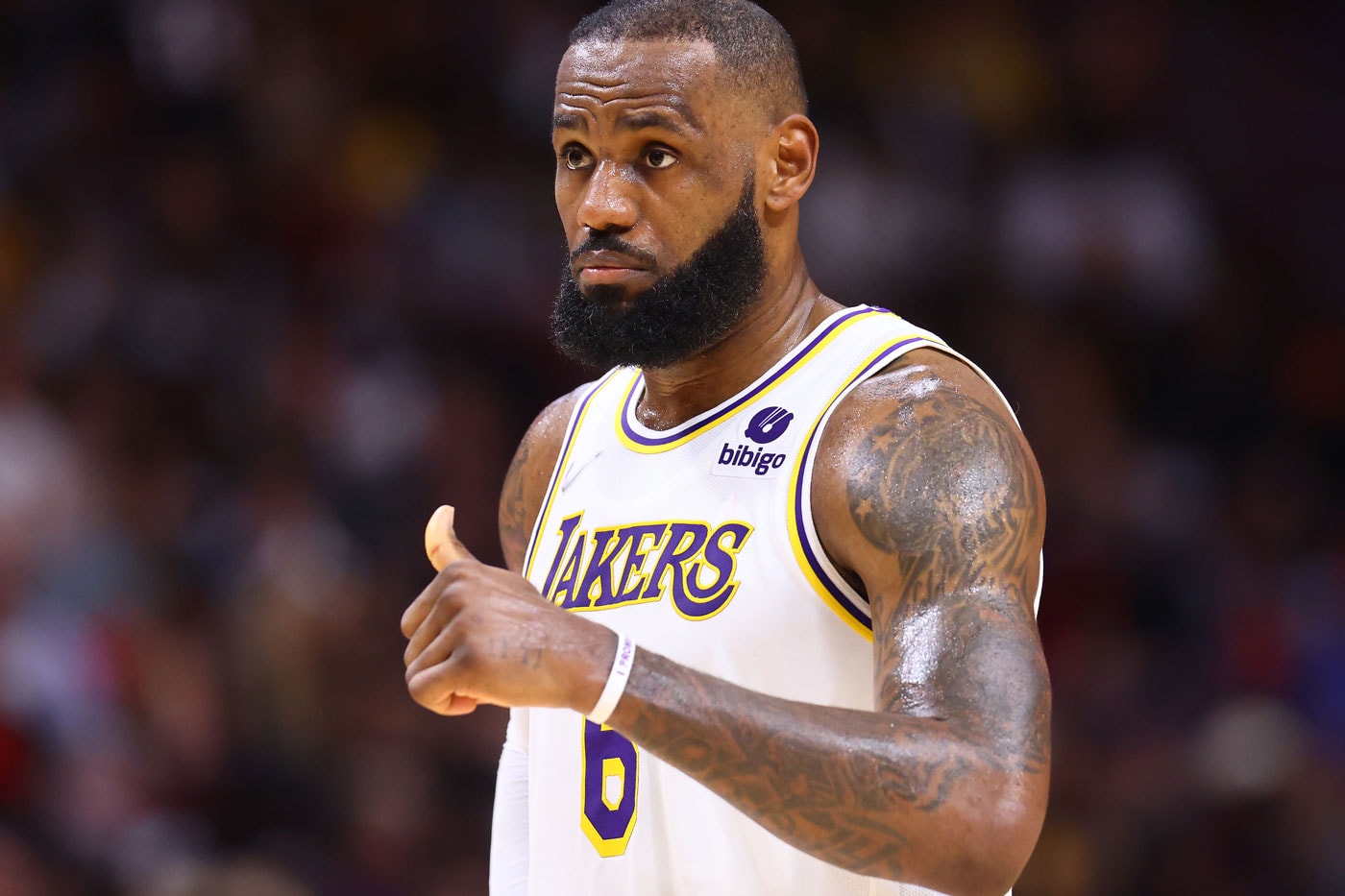 LeBron James Warns Against Giving up on the Lakers, "Until You Bury Me 12 Feet Under, I've Got a Chance" los angeles lakers nba basketball rusell westbrook luka doncic los angeles clippers 