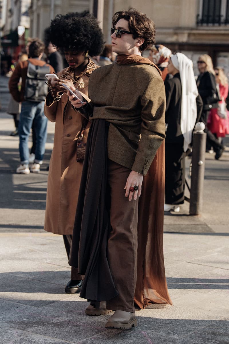 Paris Fashion Week Street Style Fall/Winter 2022 FW22 looks miu miu dior louis vuitton balenciaga 