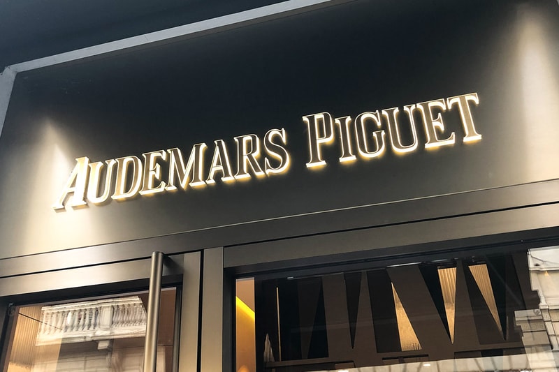 Citing Customs Issues FSB Agents Seize Audemars Piguet's Russian Stock