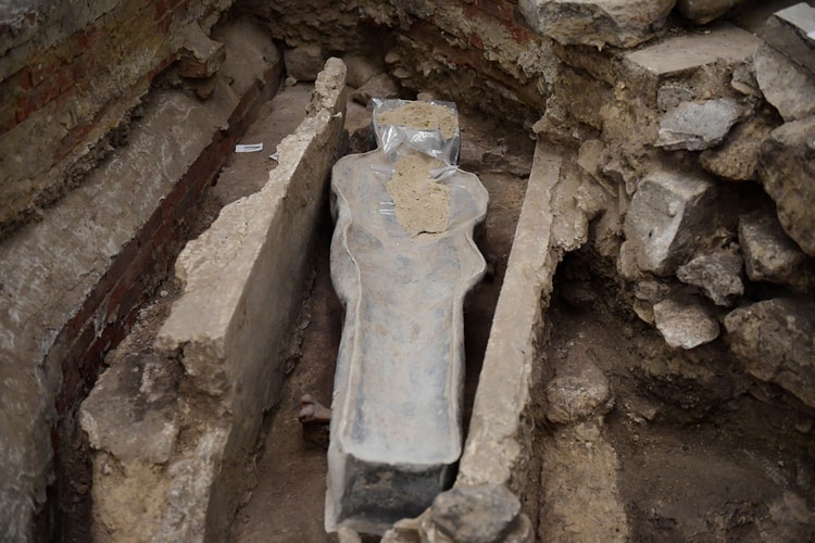 Archaeologists Discovered a Lead Sarcophagus Buried Under Paris’ Notre Dame Cathedral