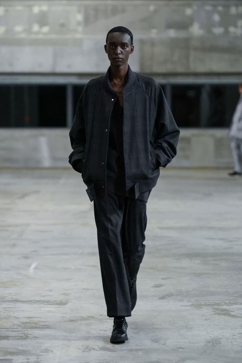 stein autumn fall winter 2022 fw22 kiichiro asakawa 2016 continuous perspective black dark blue grey mohair trench coats down jackets runway show images