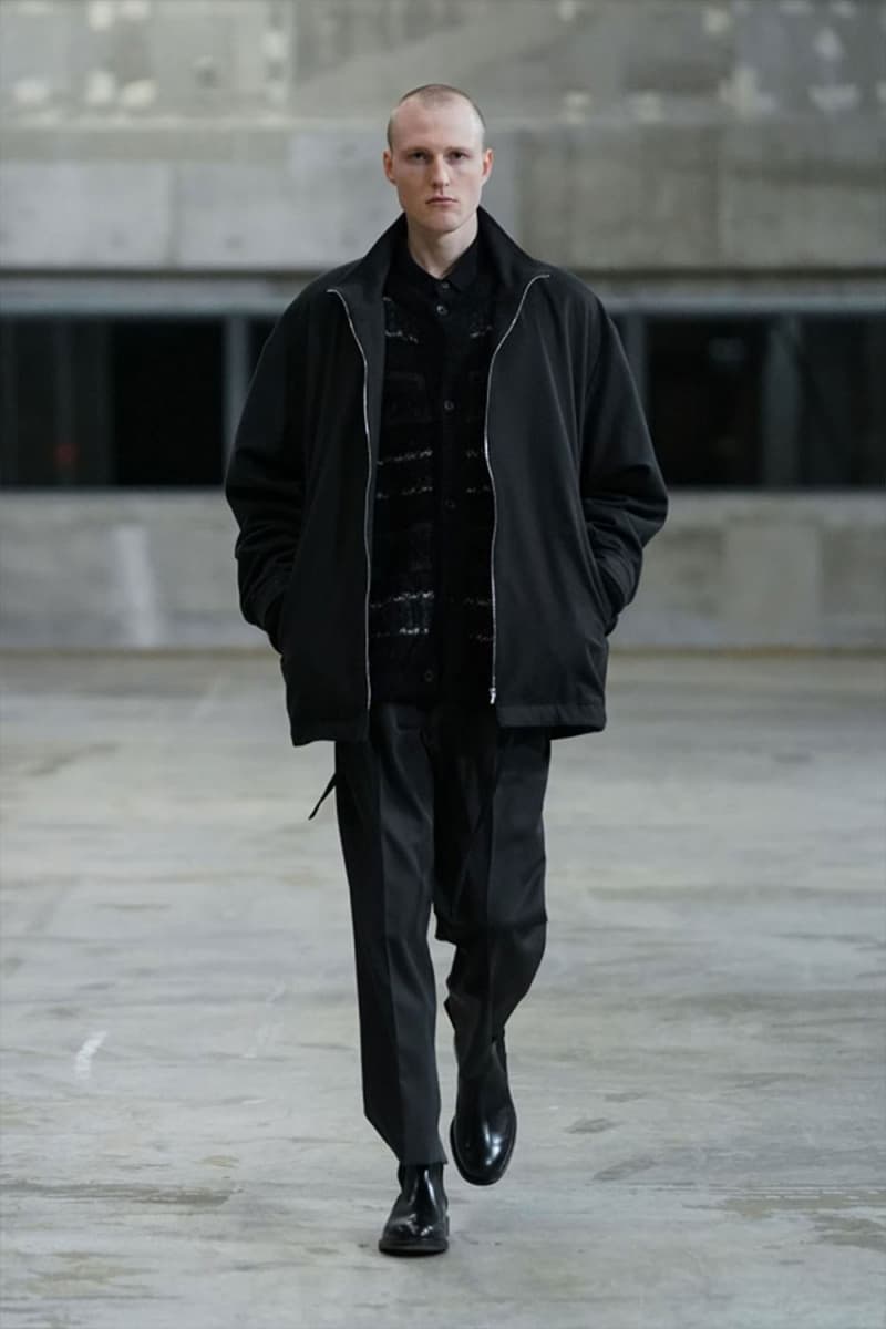 stein autumn fall winter 2022 fw22 kiichiro asakawa 2016 continuous perspective black dark blue grey mohair trench coats down jackets runway show images