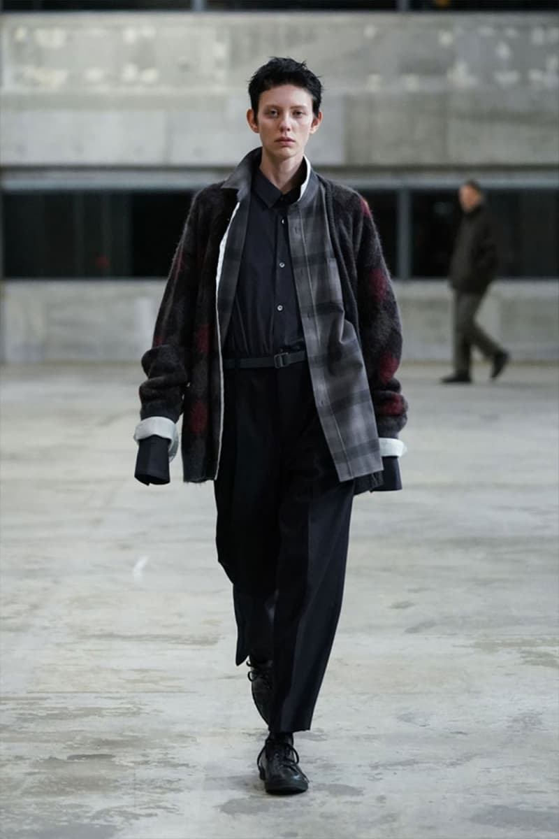 stein autumn fall winter 2022 fw22 kiichiro asakawa 2016 continuous perspective black dark blue grey mohair trench coats down jackets runway show images