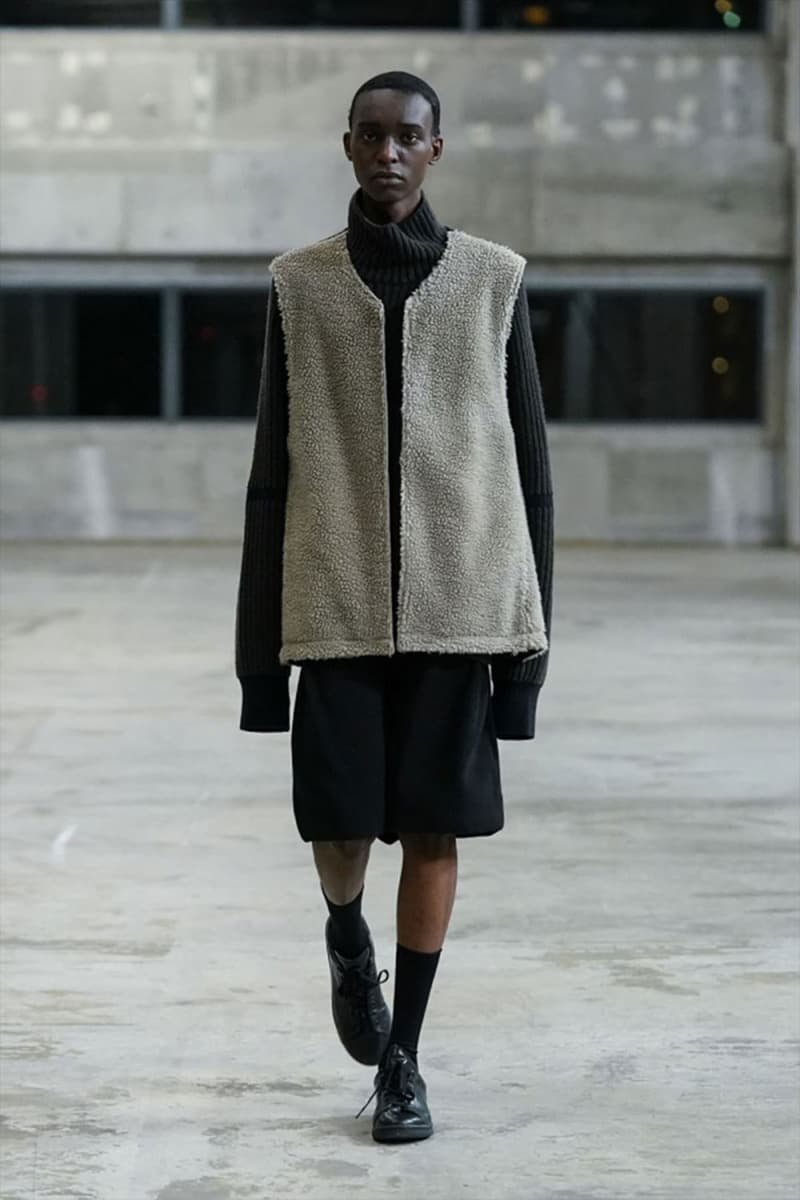 stein autumn fall winter 2022 fw22 kiichiro asakawa 2016 continuous perspective black dark blue grey mohair trench coats down jackets runway show images