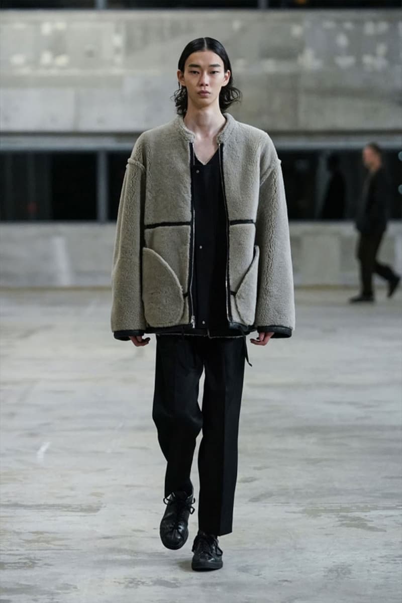 stein autumn fall winter 2022 fw22 kiichiro asakawa 2016 continuous perspective black dark blue grey mohair trench coats down jackets runway show images