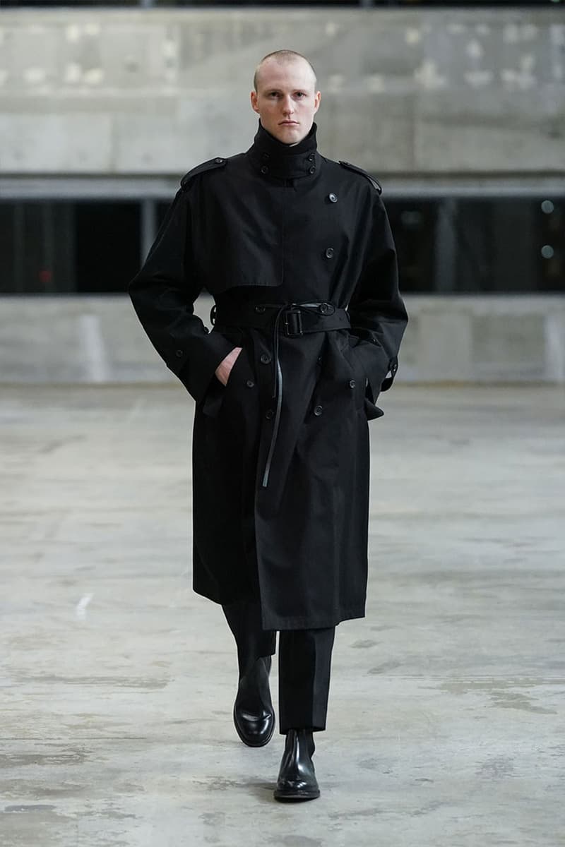 stein autumn fall winter 2022 fw22 kiichiro asakawa 2016 continuous perspective black dark blue grey mohair trench coats down jackets runway show images