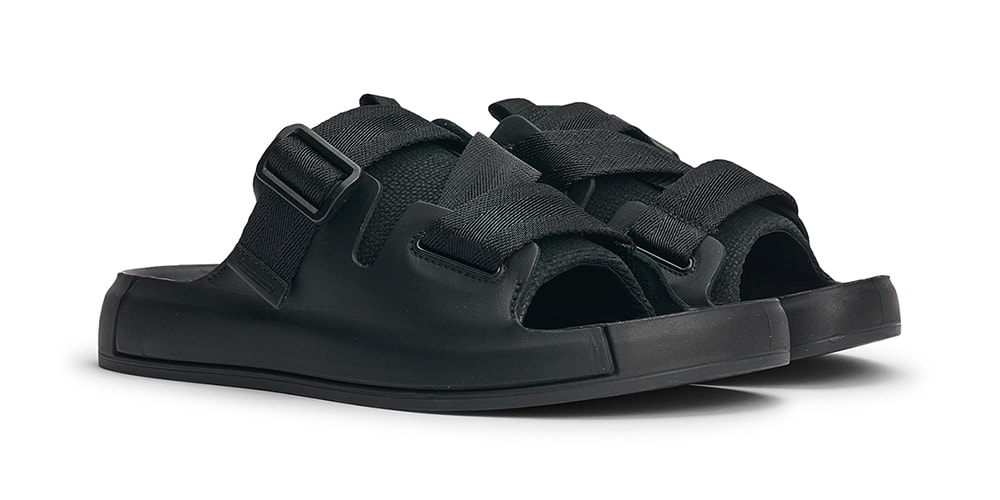 Stone Island Shadow Project Drops Black Sandals | Hypebeast display picture 2