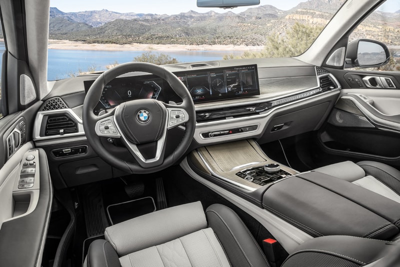 2023 BMW X7 SUV First Look M60i M Division Luxury German Execute Cars Redesign Facelift 