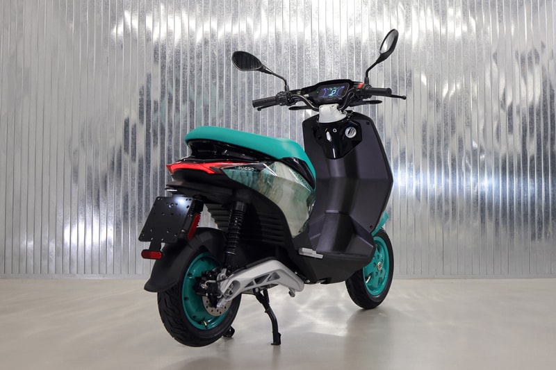 Piaggio Chinese Fashion Designer Feng Chen Wang E-Scooter Electric Vehicle Collaboration Preview Images Watercolor Paint Dealerships