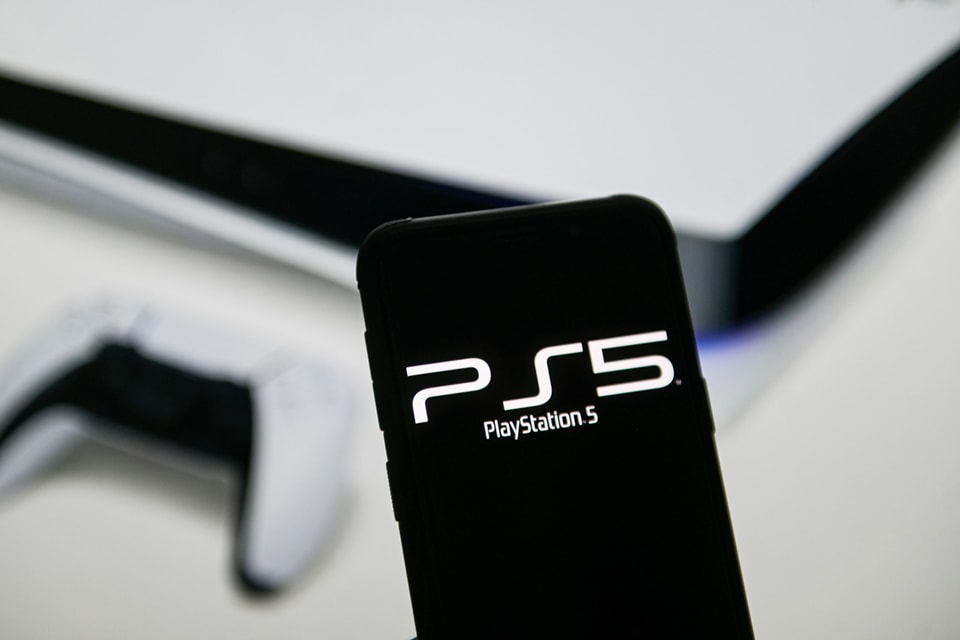 Sony's PlayStation handheld reportedly arriving in November - The