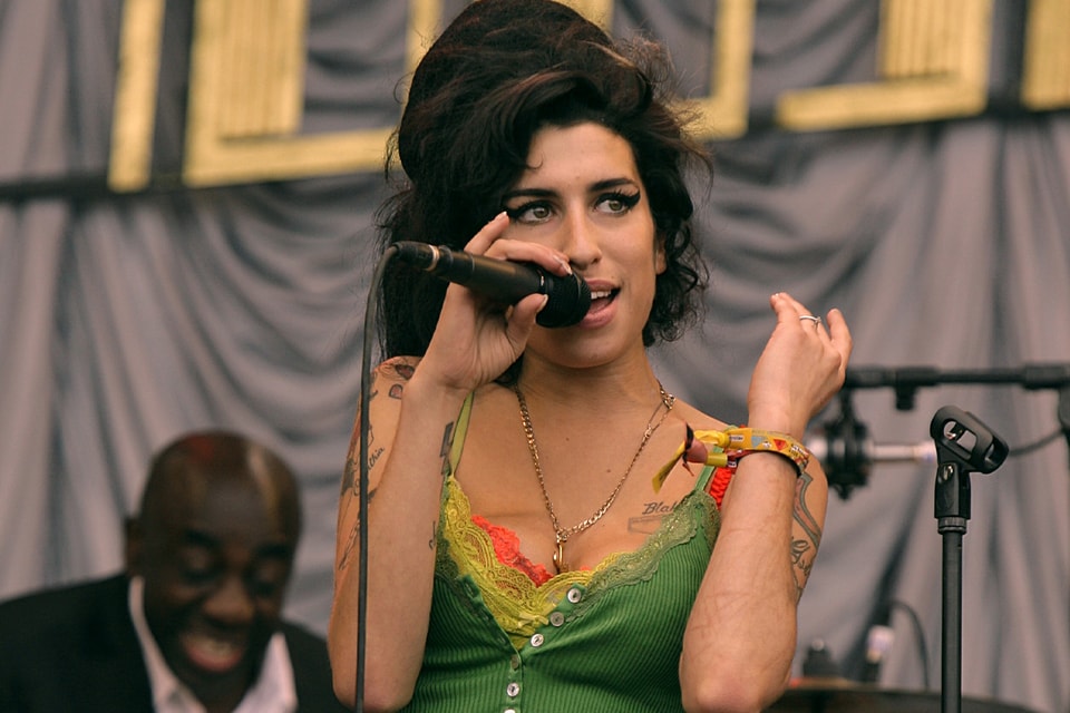 Amy Winehouse inmortal: lanzarán vinilo de su show en Glastonbury