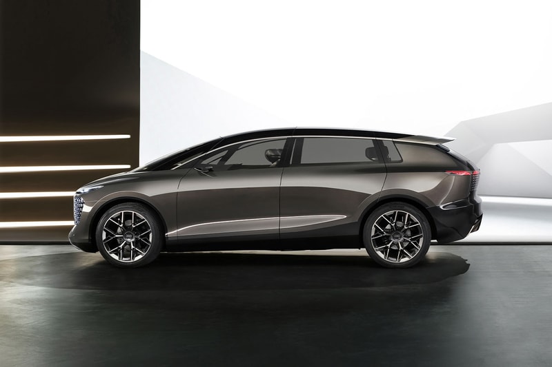 audi urbansphere concept 2022 China traffic megacity largest interior space swivel chairs autonomous retractable wheel glass minivan 
