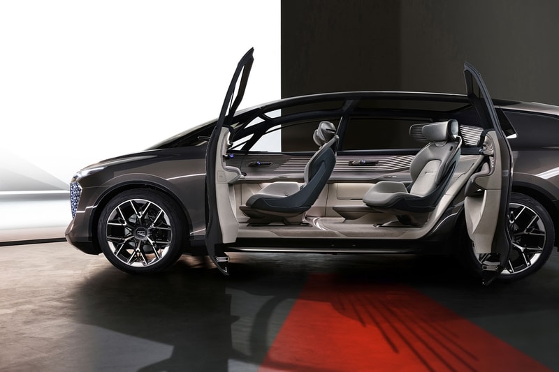 audi urbansphere concept 2022 China traffic megacity largest interior space swivel chairs autonomous retractable wheel glass minivan 