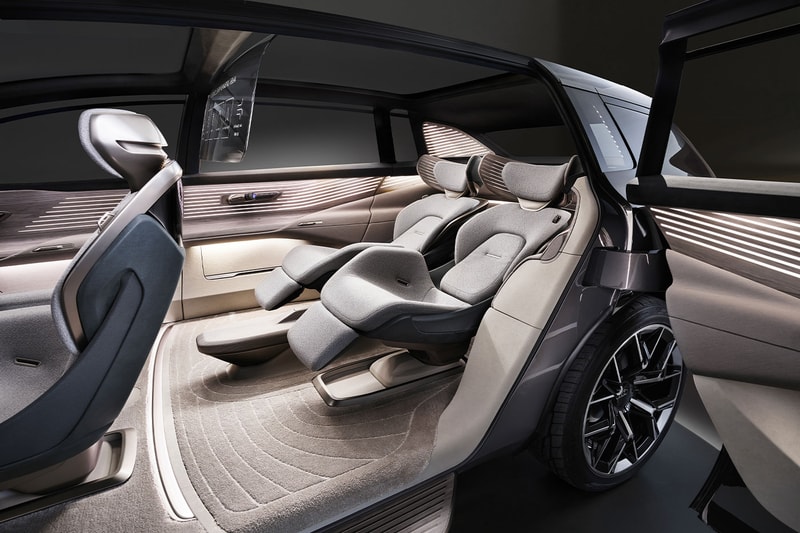 audi urbansphere concept 2022 China traffic megacity largest interior space swivel chairs autonomous retractable wheel glass minivan 