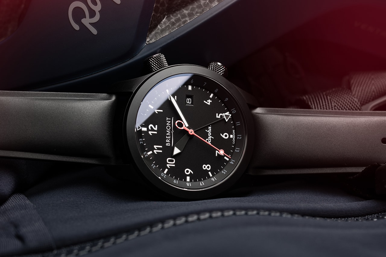 Members of the Premium British Cycling's Rapha Cycling Club Get Exclusive Access to This New MBIII GMT Special Edition.