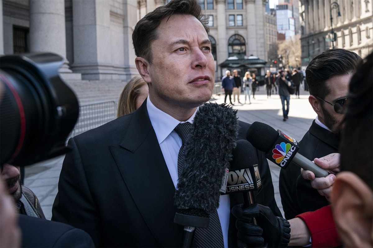 tesla ceo elon musk twitter investment stake disclosure delayed late shareholders legal lawsuit claim 
