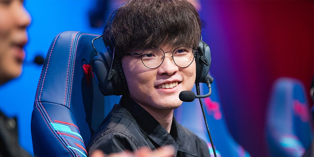 League of Legends icon Faker re-signs with T1 for 2023
