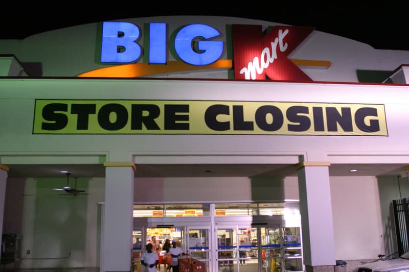 Former Retail Giant Kmart Nears Extinction After Closure store closing department store u.s. new jersey avenel target amazon walmart 