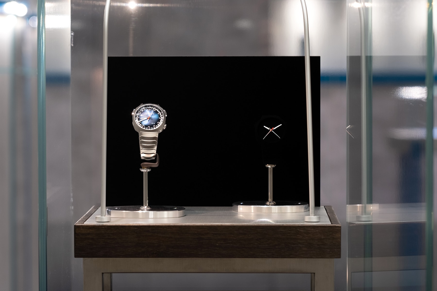 H. Moser & Cie. Vantablack "stealth mode" blacker than black concept watch info Streamliner Watches and Wonders 2022