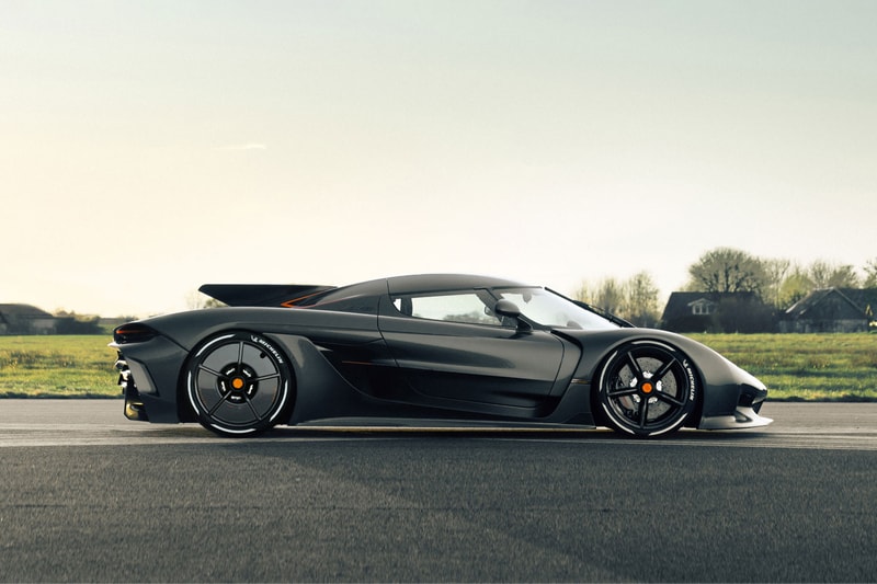 Koenigsegg reveals Jesko absolut hypercar prototype geneva 2022 fastest production road car ever 330 mph images